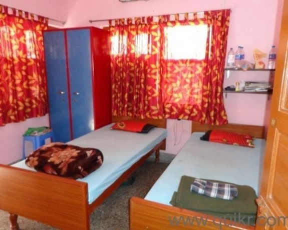 girls-pg-available-big-0