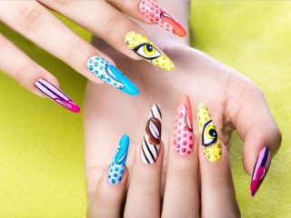 nail-artist-required